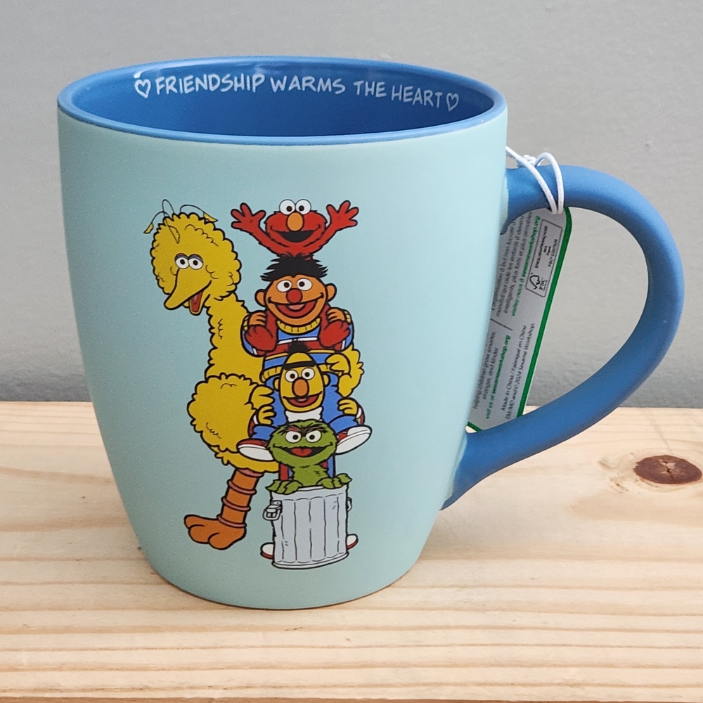 Sesame Street "Friendship Warms The Heart" Big Bird Bert Ernie Elmo Oscar Mug